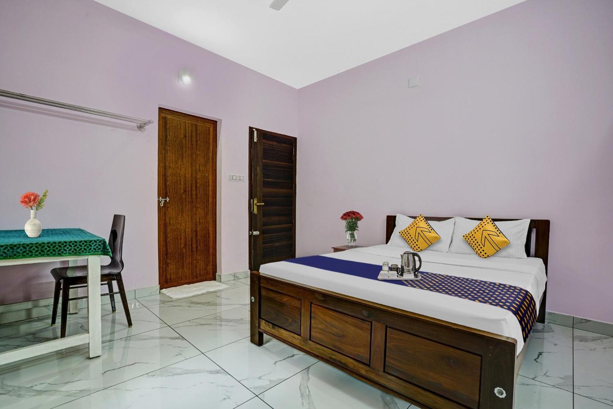 Neriyamangalam Spot On Shalom Palace Residency מראה חיצוני תמונה