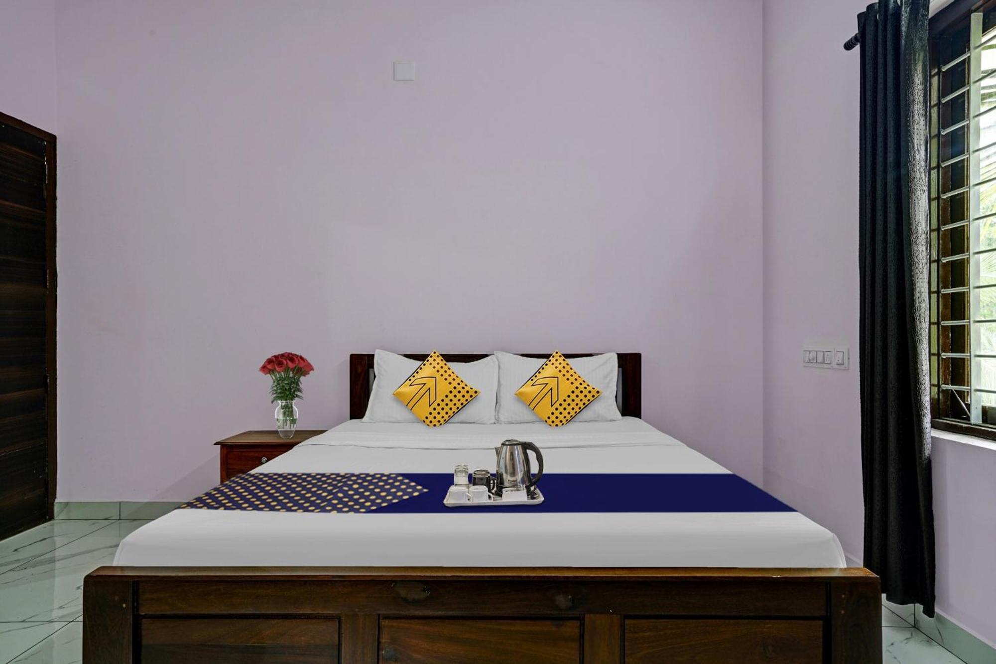 Neriyamangalam Spot On Shalom Palace Residency מראה חיצוני תמונה