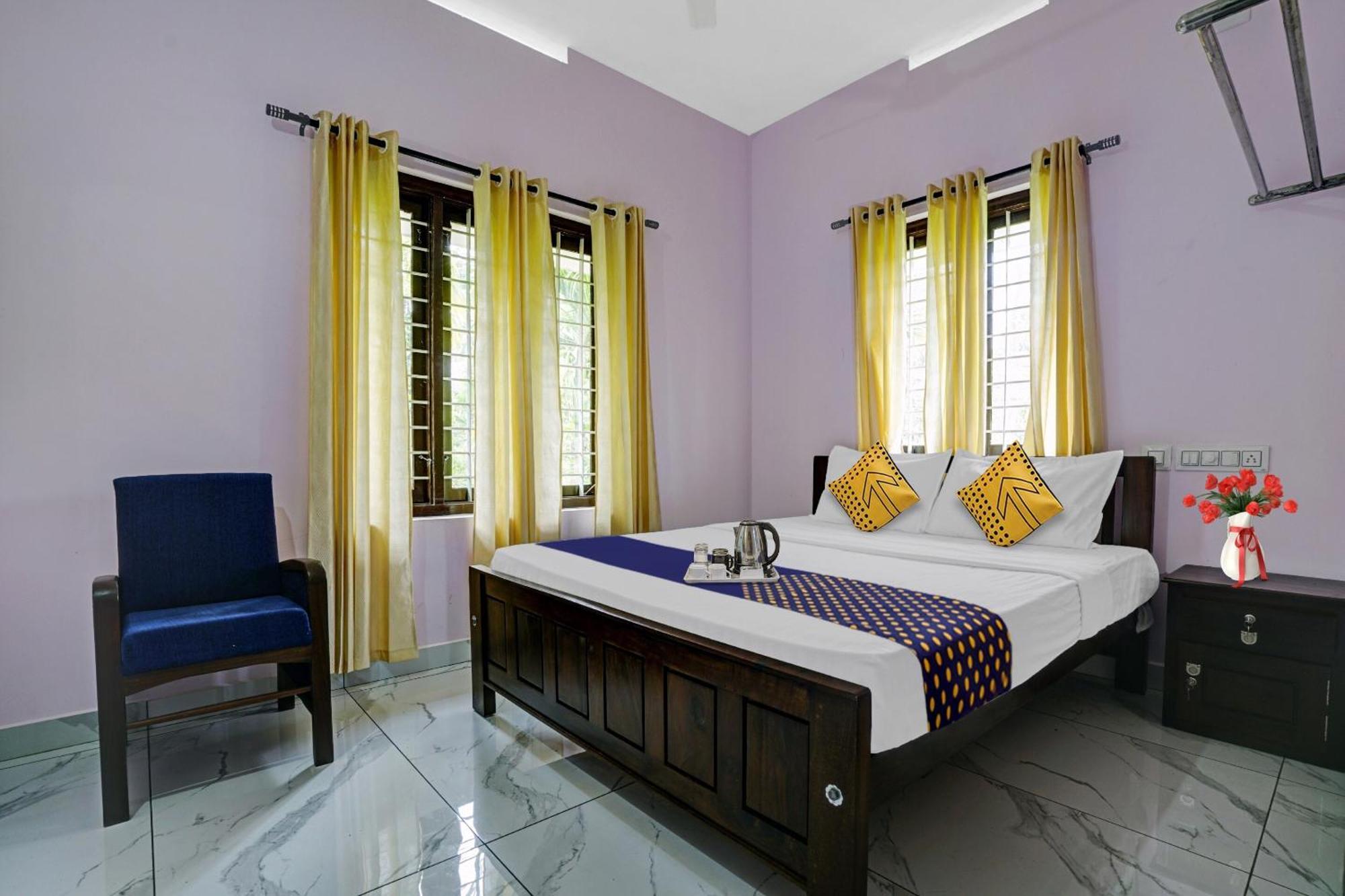 Neriyamangalam Spot On Shalom Palace Residency מראה חיצוני תמונה