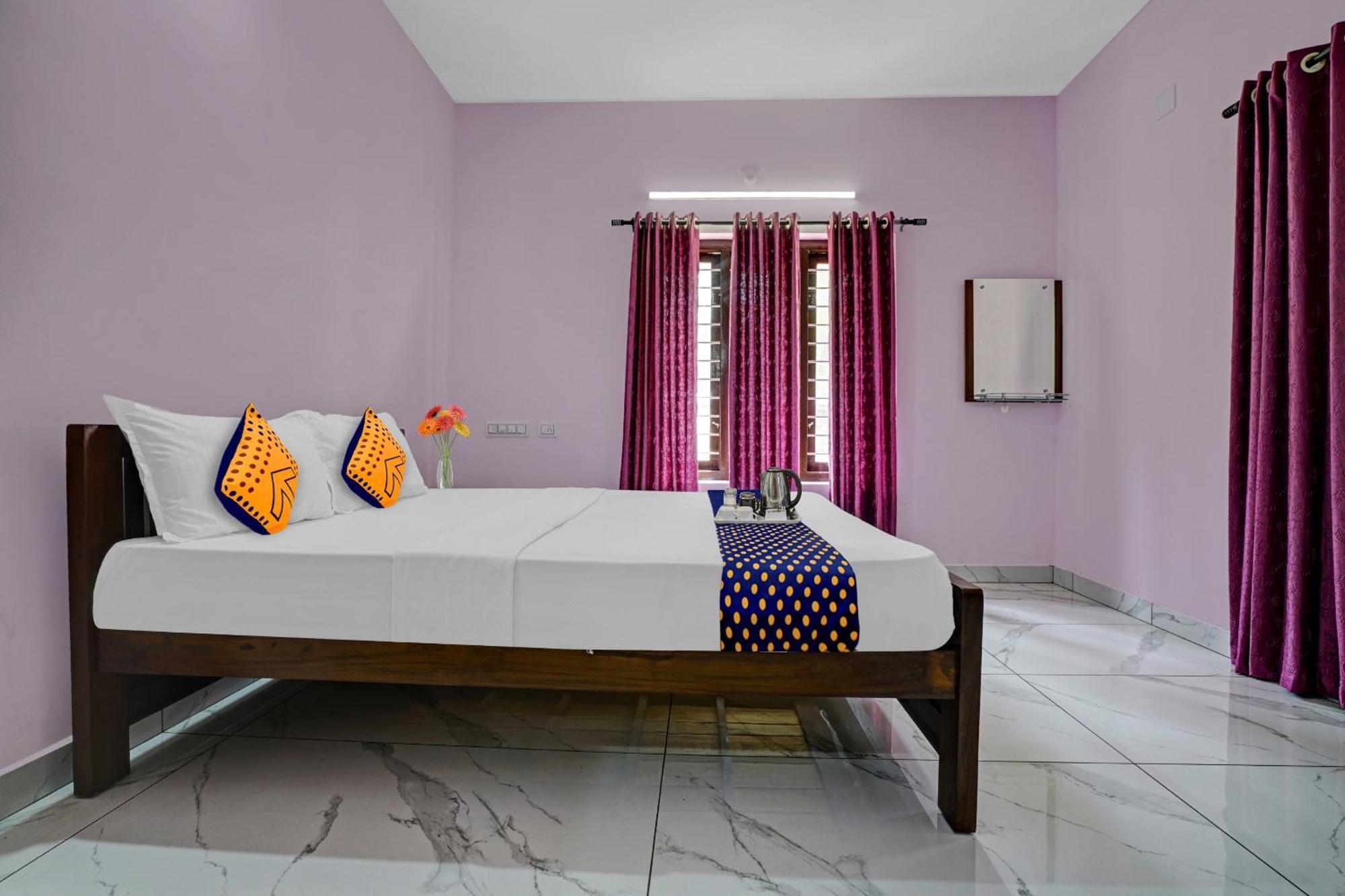 Neriyamangalam Spot On Shalom Palace Residency מראה חיצוני תמונה