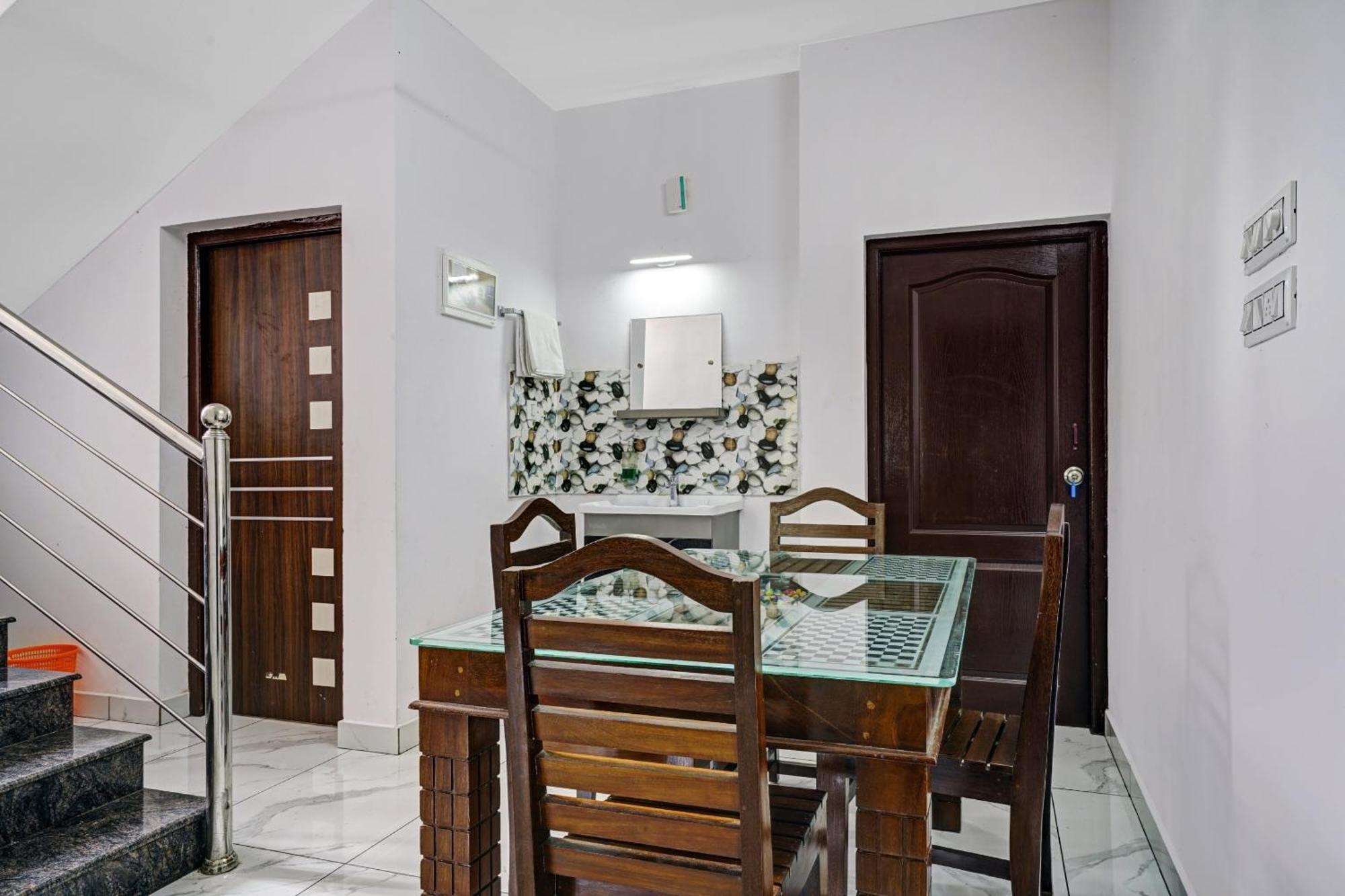 Neriyamangalam Spot On Shalom Palace Residency מראה חיצוני תמונה
